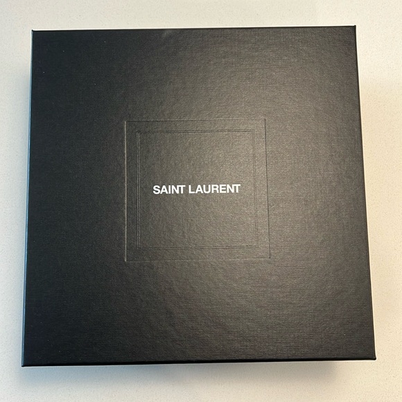 Saint Laurent TAKE-AWAY BOX IN LEATHER - Picture 17 of 17
